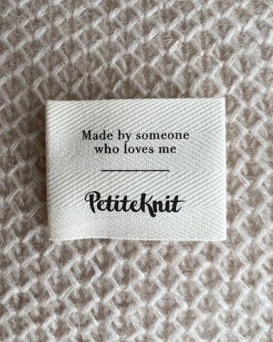 "MADE BY SOMEONE WHO LOVES ME"-LABEL