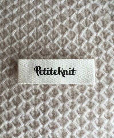 "PETITEKNIT" - LABEL - SORT