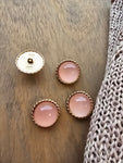 #16 - Knapp Rosa m/gull