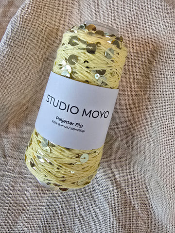 #14 Gul - StudioMoyo - Effekt Tråd - Paljetter Big