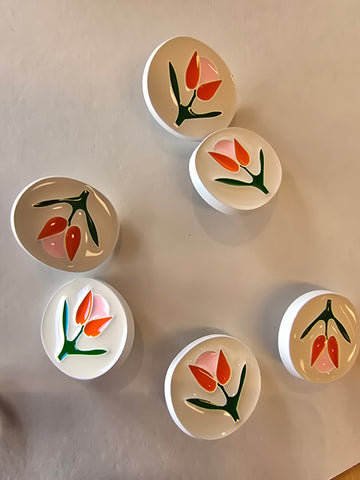 #90 - Knapp - Tulipan hvit